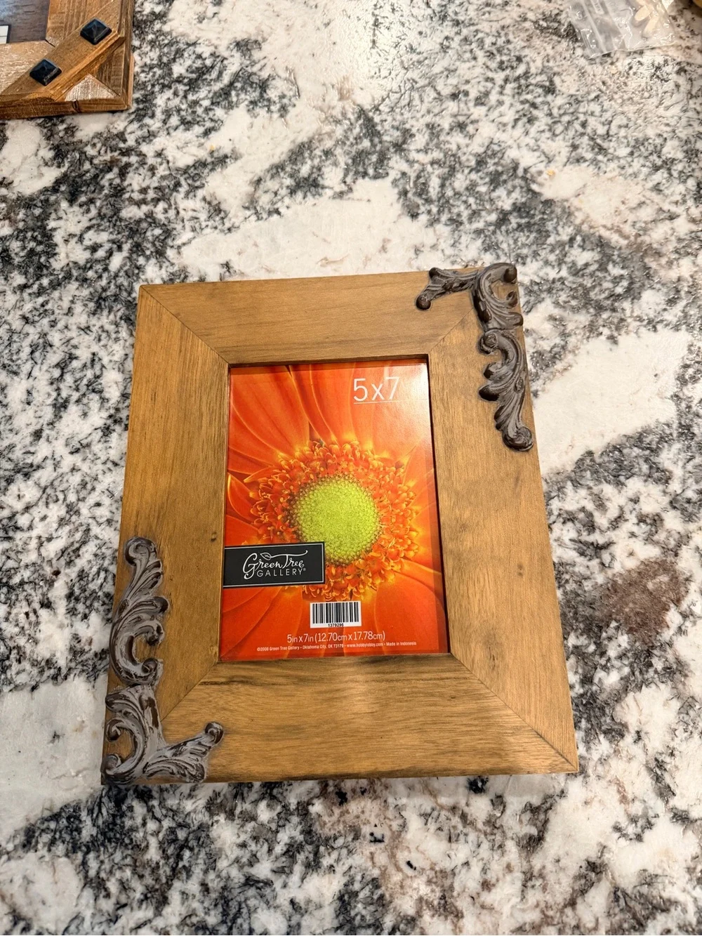 Brown Wood Picture Frame with Decorative Accents (5x7)